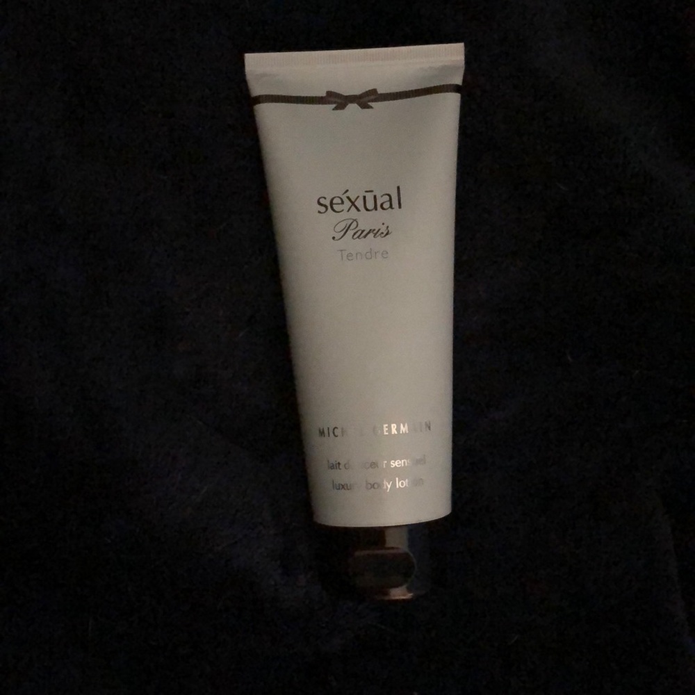Séxūal Paris body lotion by Michel Germain